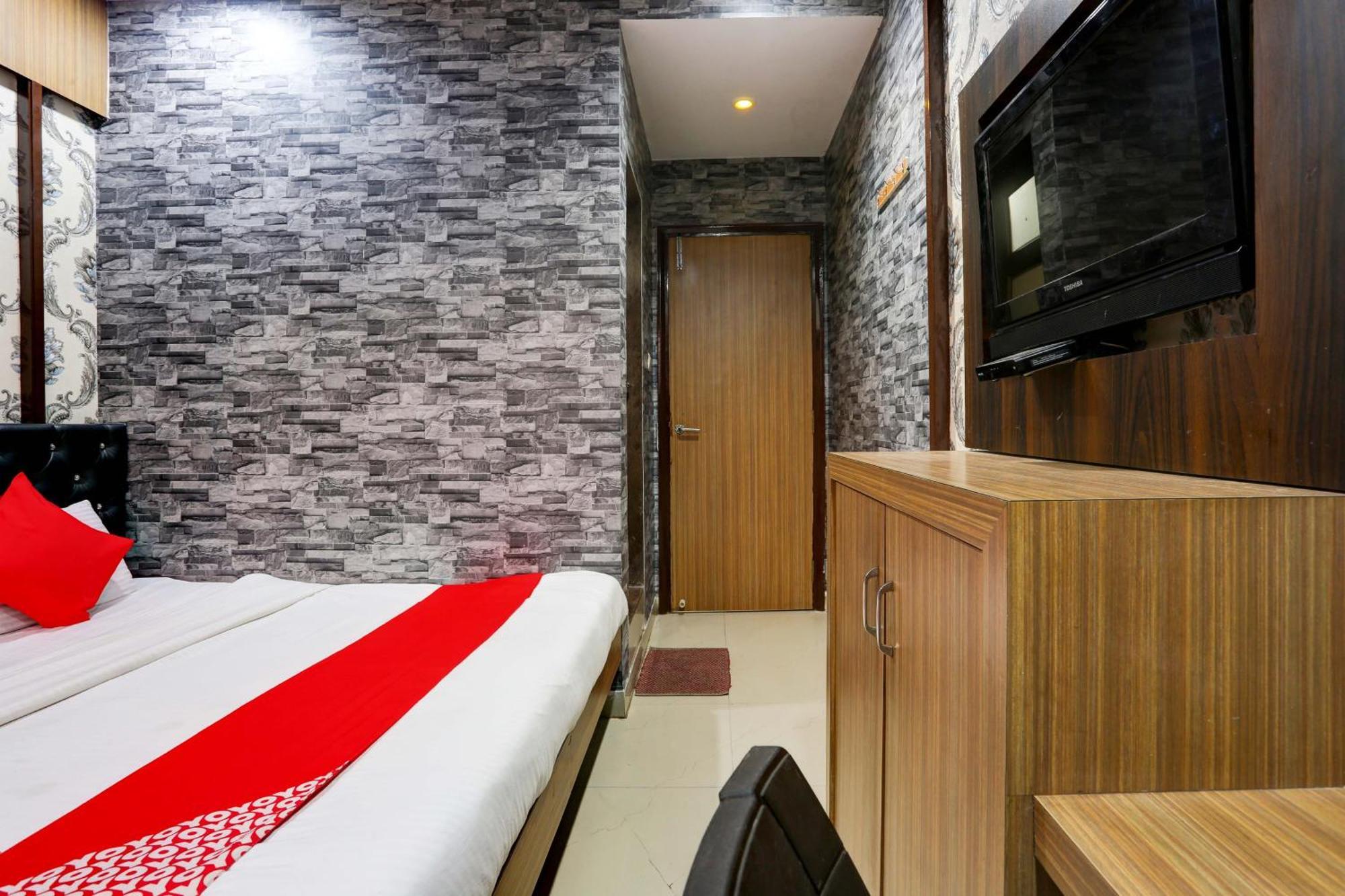 Super Hotel O Yatri Yadgar 纳威孟买 外观 照片